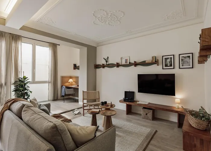 Levia - 3 Bedrooms And Balcony In Eixample Esquerra